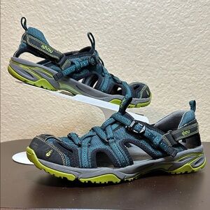 Ahnu  Tilden Sandals - Teal and Lime
SIZE 9